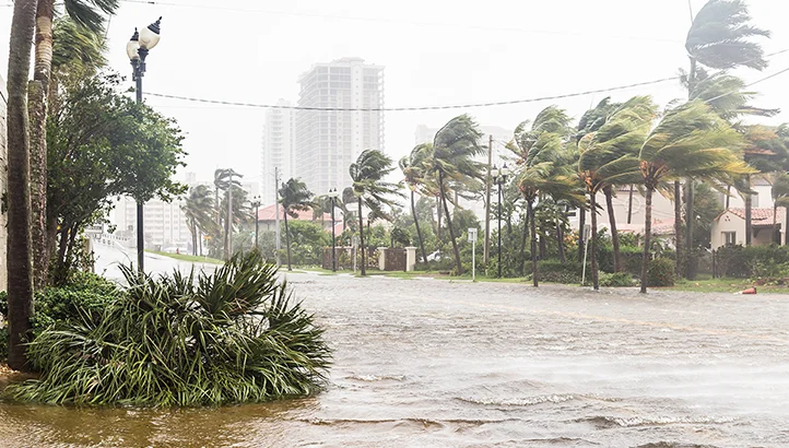 تسلط التقرير الجديد لشركة موتورولا سولوشنز الضوء على تصورات الجمهور حول أحداث الطقس الشديدة، والاستعداد وبروتوكولات الإشعارات المتعلقة بها.